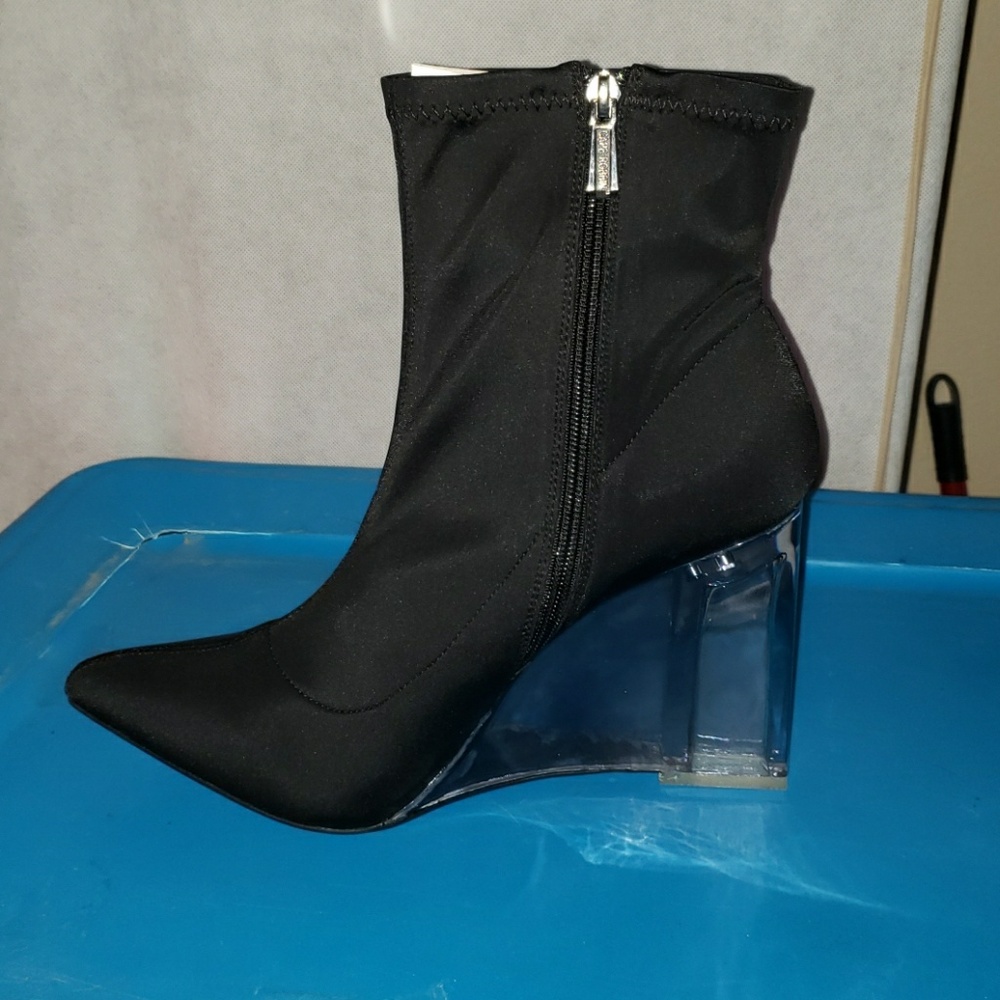 1 Left Satin Booties, Size 8m Nib - image 3
